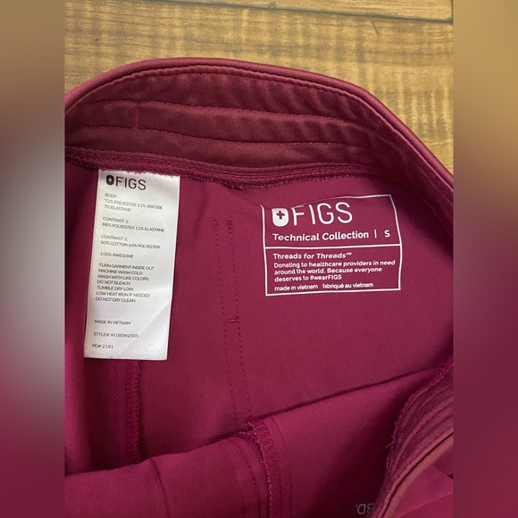 Figs Women's Zamora Jogger Scrub Pants Burgundy Sz S - Picture 6 of 6